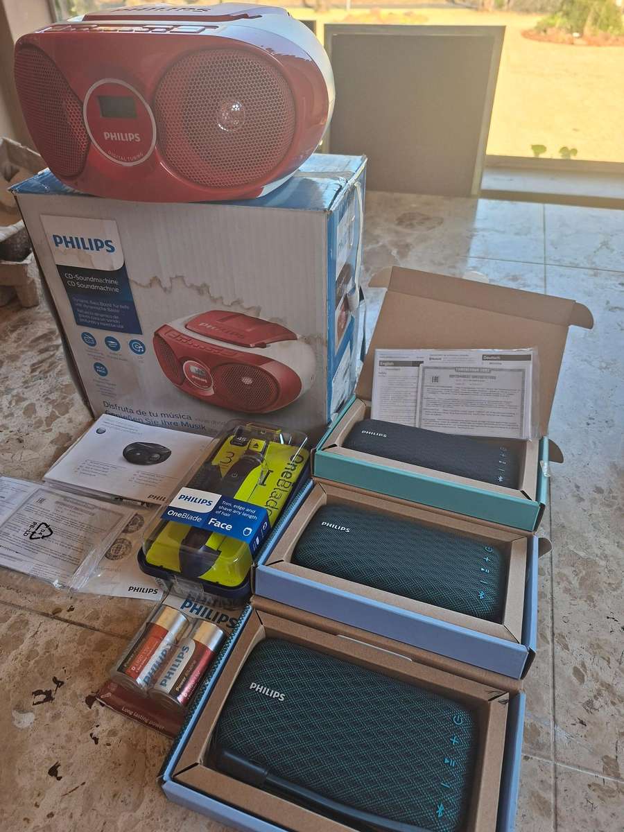 R1.00 NO RESERVE AUCTION  PHILIPS SOUND SYSTEM, SHAVER & MORE!