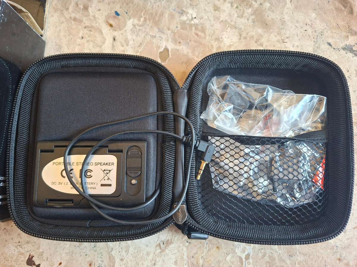 R1.00 NO RESERVE AUCTION  MASSIVE SPEAKER & MP3 BUNDLE  NEW STOCK