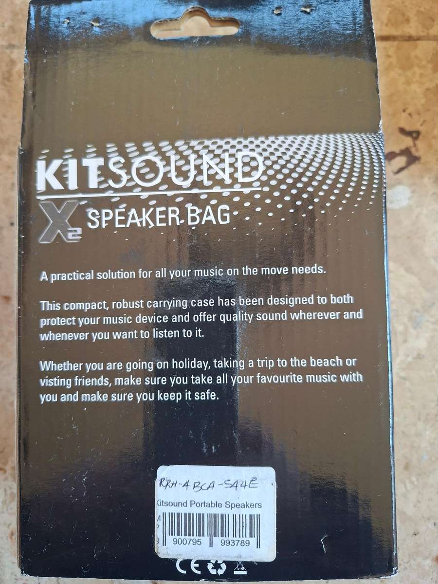 R1.00 NO RESERVE AUCTION  MASSIVE SPEAKER & MP3 BUNDLE  NEW STOCK