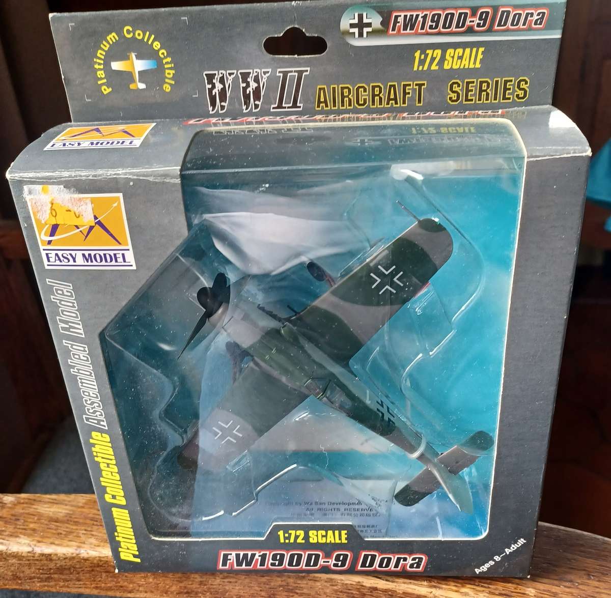 Platinum Collection ~  Scale 1:72 ~ FW190D-9 Dora