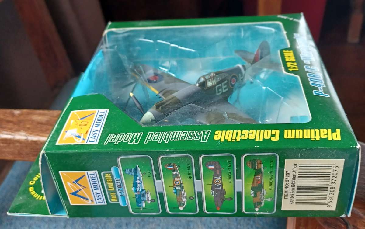 Platinum collection ~ 1:72 ~ P-40B/C "Warhawk"