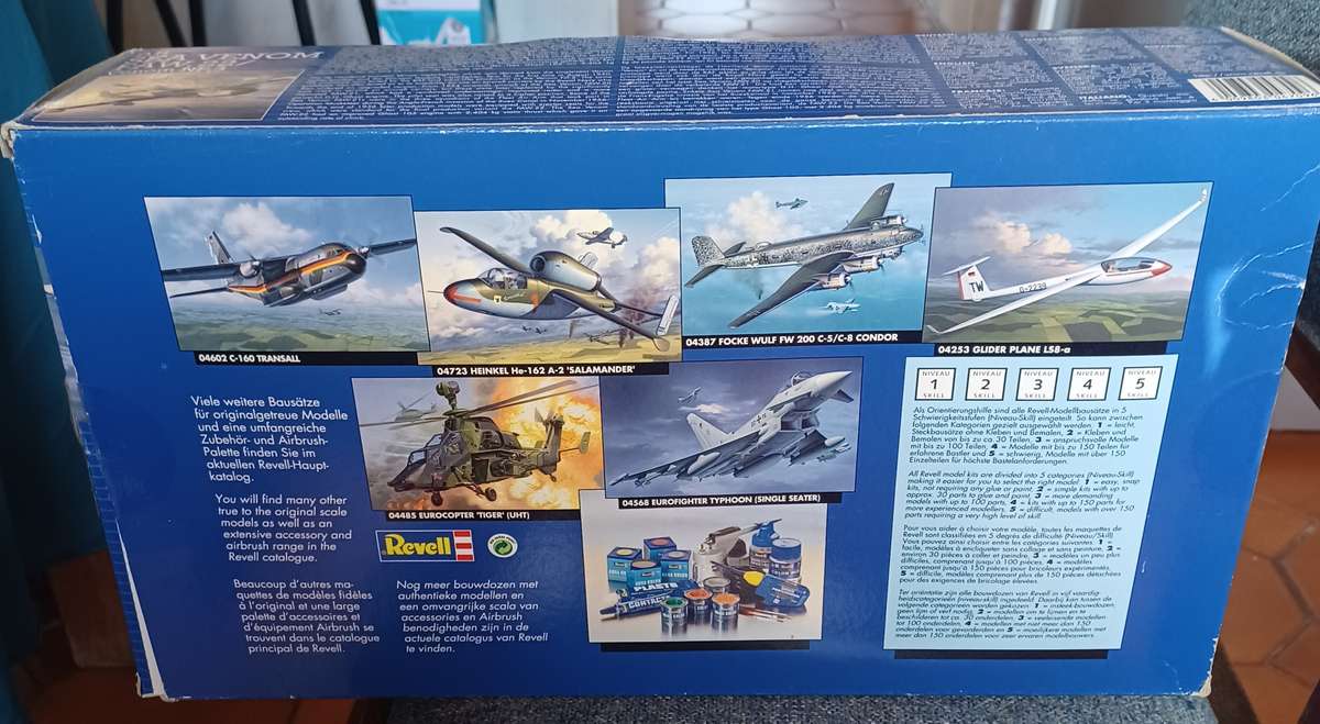 Revell ~ D.H. Sea Venom Faw.22/Venom NF.3