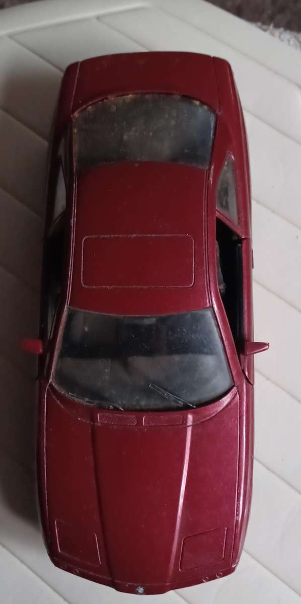 WW 1:18 MAISTO BMW 850I 850 I Metallic Maroon