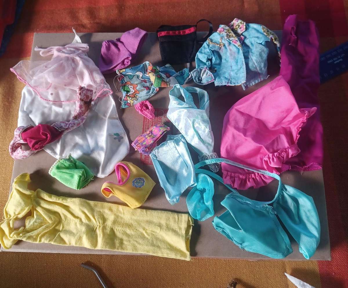 Barbie / other dolls  cloths