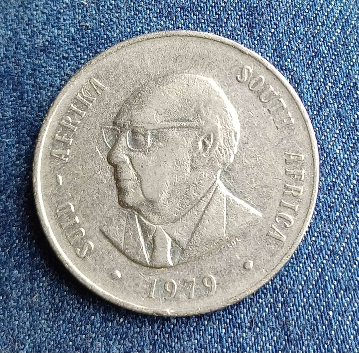 1979 Nickel  one  Rand ~ South Africa Springbok