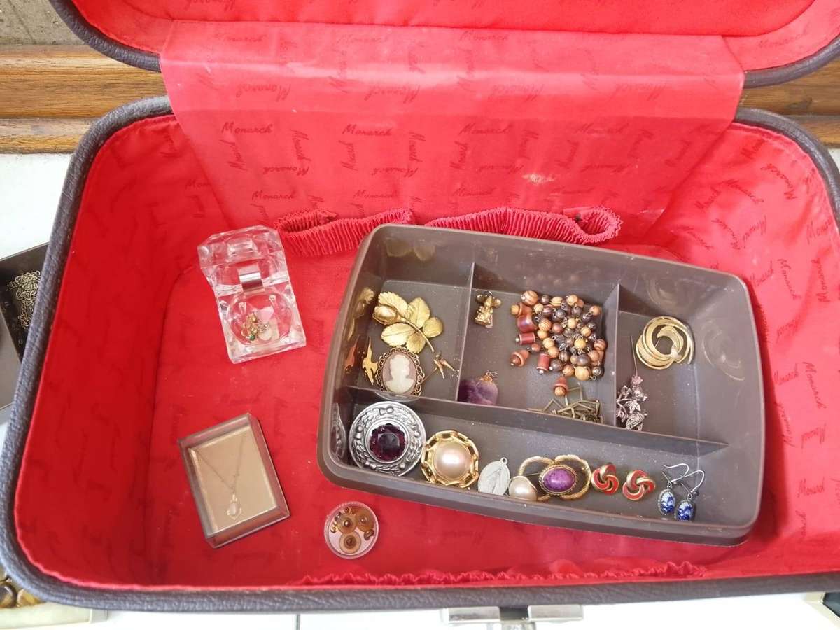 Vintage Monarch Vanity/Jewelry case with vintage costume jewelry and Brooches