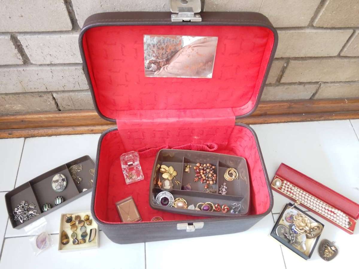 Vintage Monarch Vanity/Jewelry case with vintage costume jewelry and Brooches