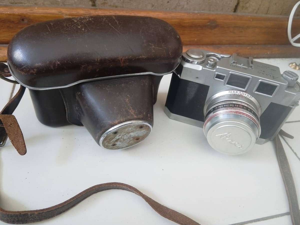 Collectors Vintage Aires 35-IIIA Camera