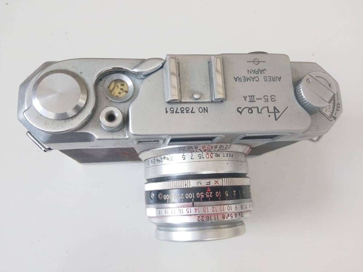 Collectors Vintage Aires 35-IIIA Camera