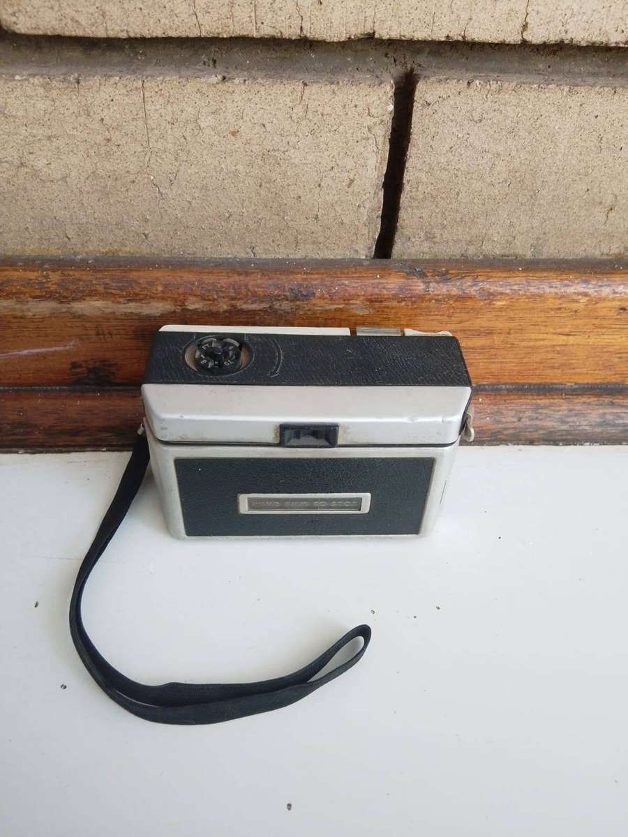 Vintage Rare Kodak Instamatic 104 Camera