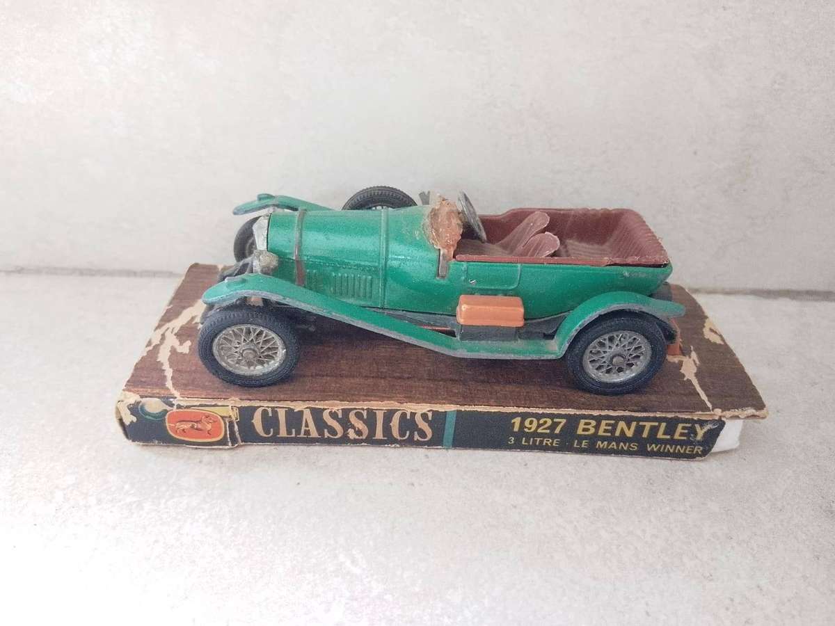 Vintage collectors 1927 Bentley Model car