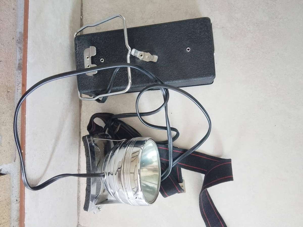 Vintage Collectors twin service head lamp