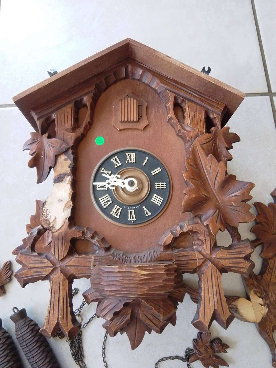 Vintage Collectors Cuckoo Clock