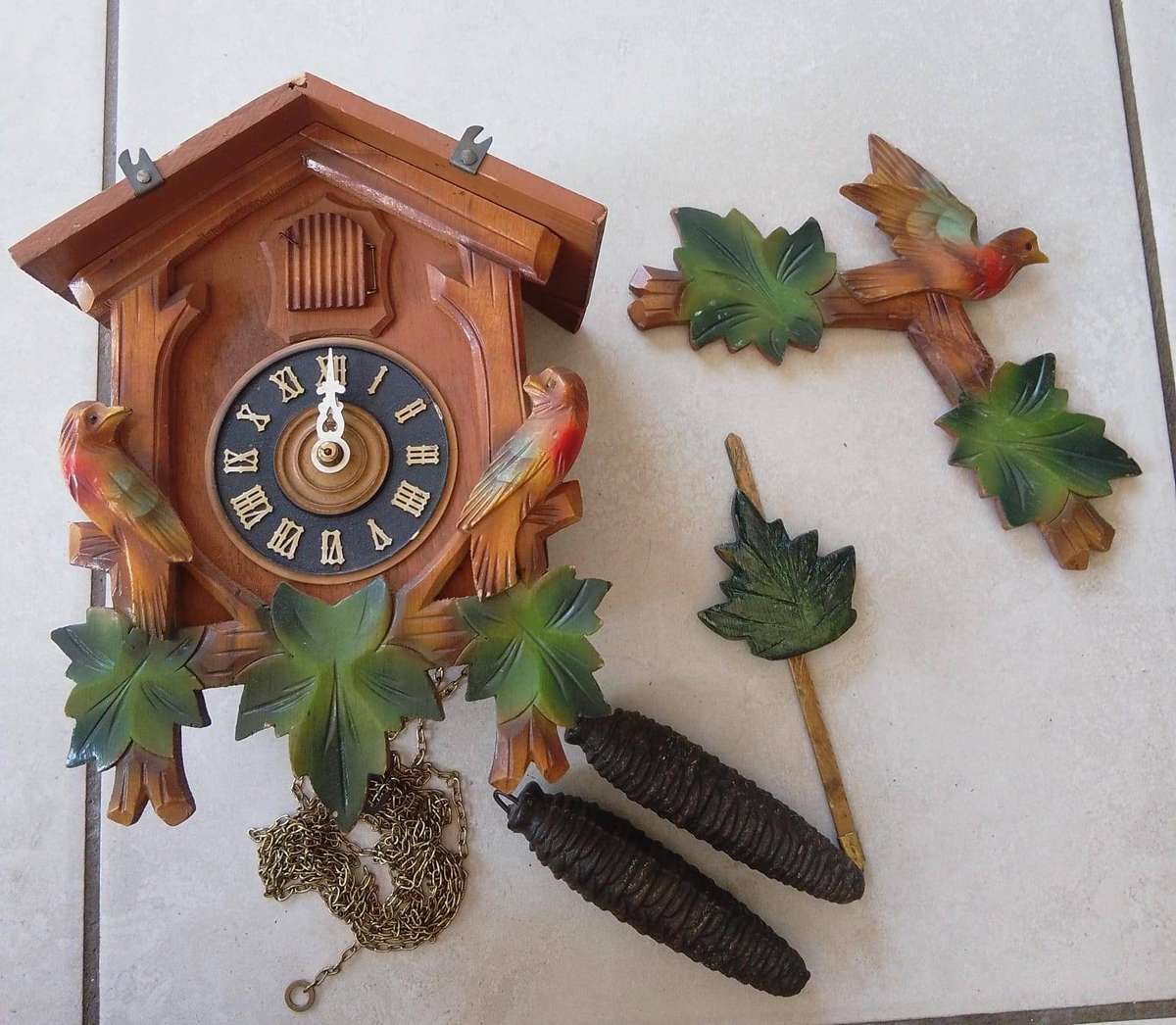 Vintage Collectors Cuckoo Clock