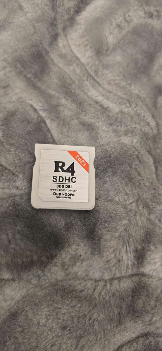 Nintendo R4 card