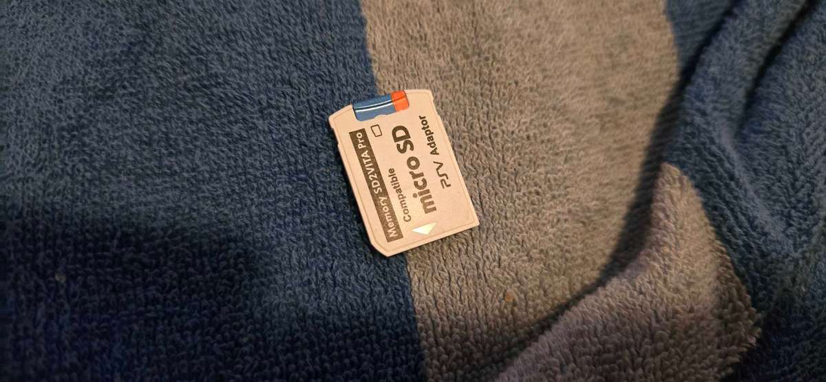 PS vita 2000 slim 64gb