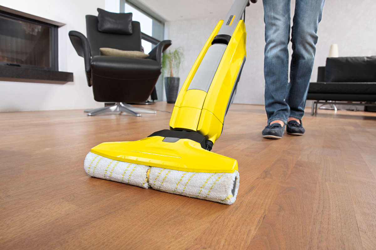 New Karcher Hard floor cleaner/Vacuum and Mop Upright 460 W FC5 in box with accessories