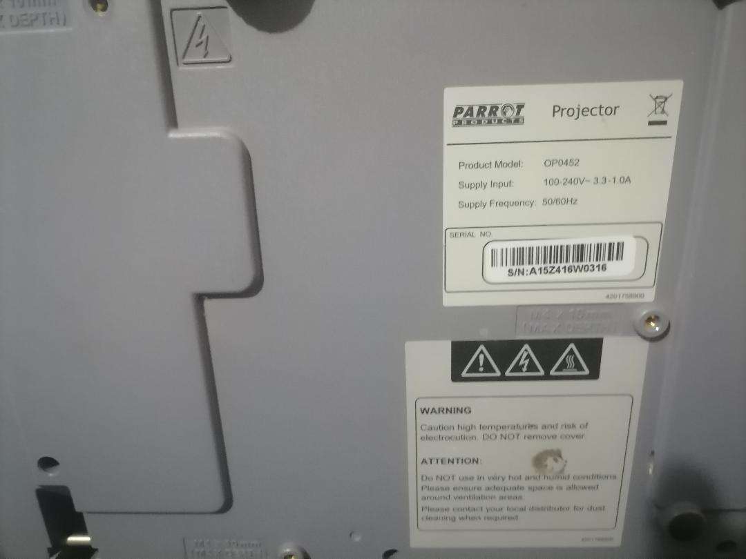 PARROT OP0425 HDMI PROJECTOR. WORKING*HAS  VERTICAL LINES**