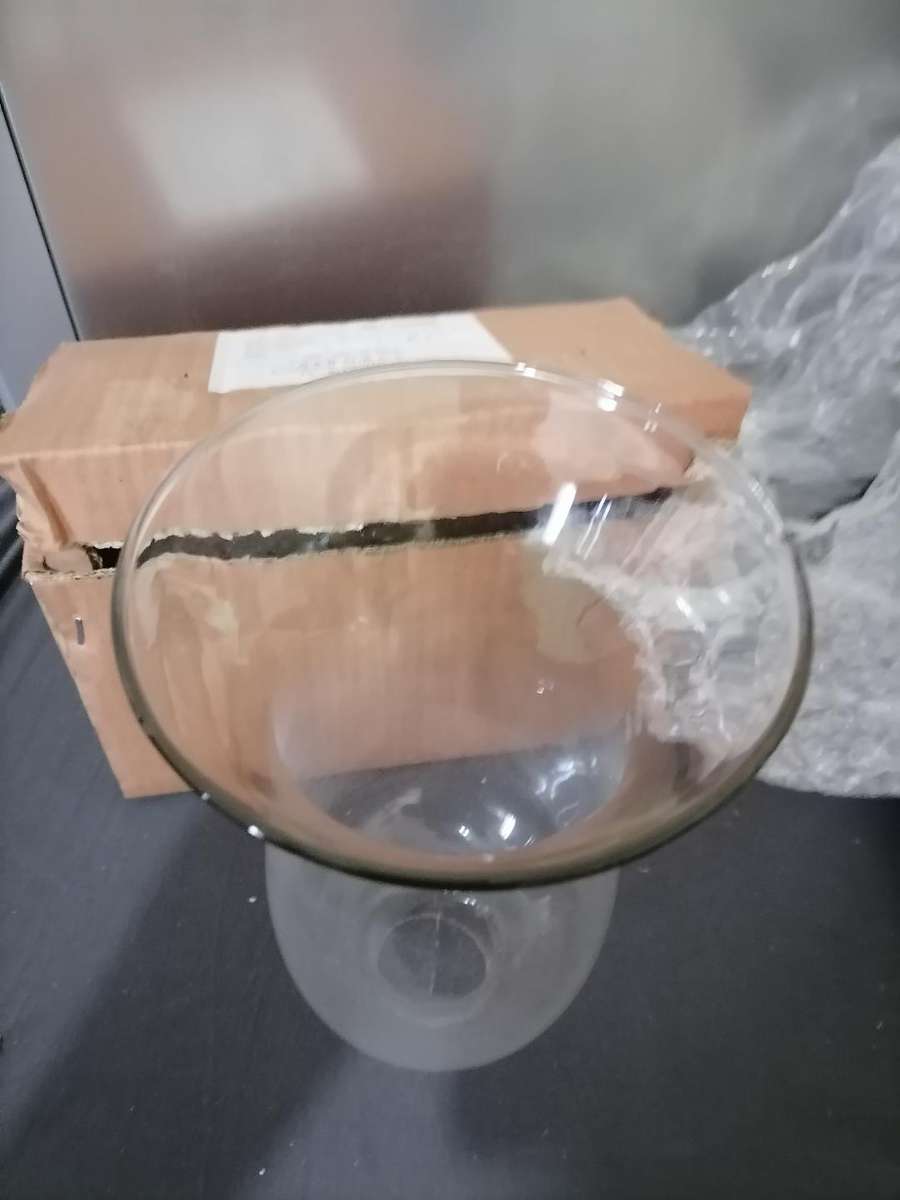 LOT OF 20 X NEW GLASS CANDLE CHIMNEYS*RETAILS FOR R400 EACH*ONE BID FOR THE LOT*