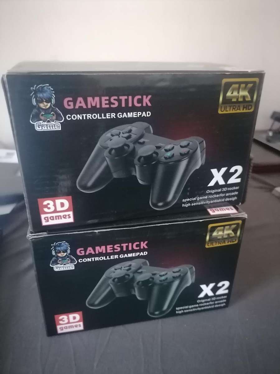 Bulk lot of (4 Controllers)2 x 2.4G 4K Ultra HD HDMI Game Stick  x Wireless Controllers Gamepad sets