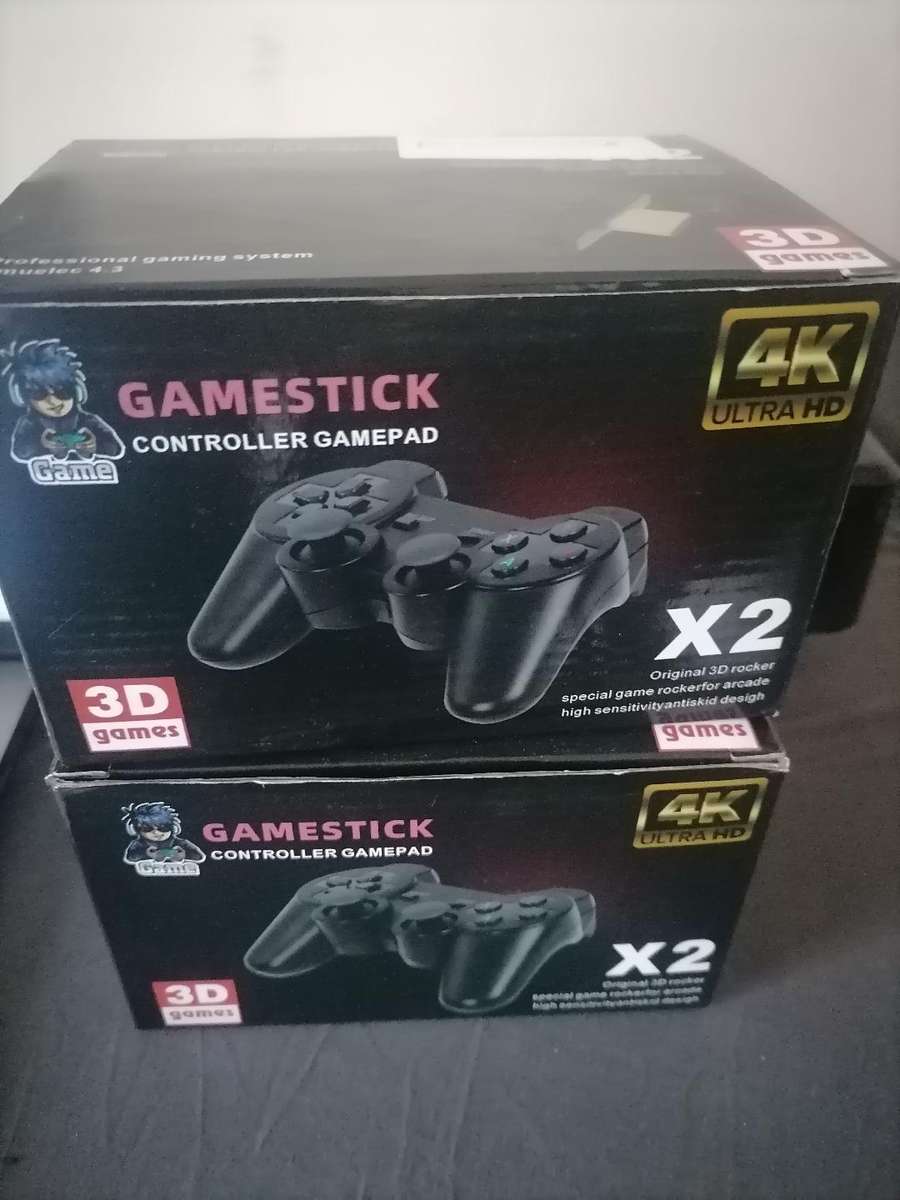 Bulk lot of (4 Controllers)2 x 2.4G 4K Ultra HD HDMI Game Stick  x Wireless Controllers Gamepad sets