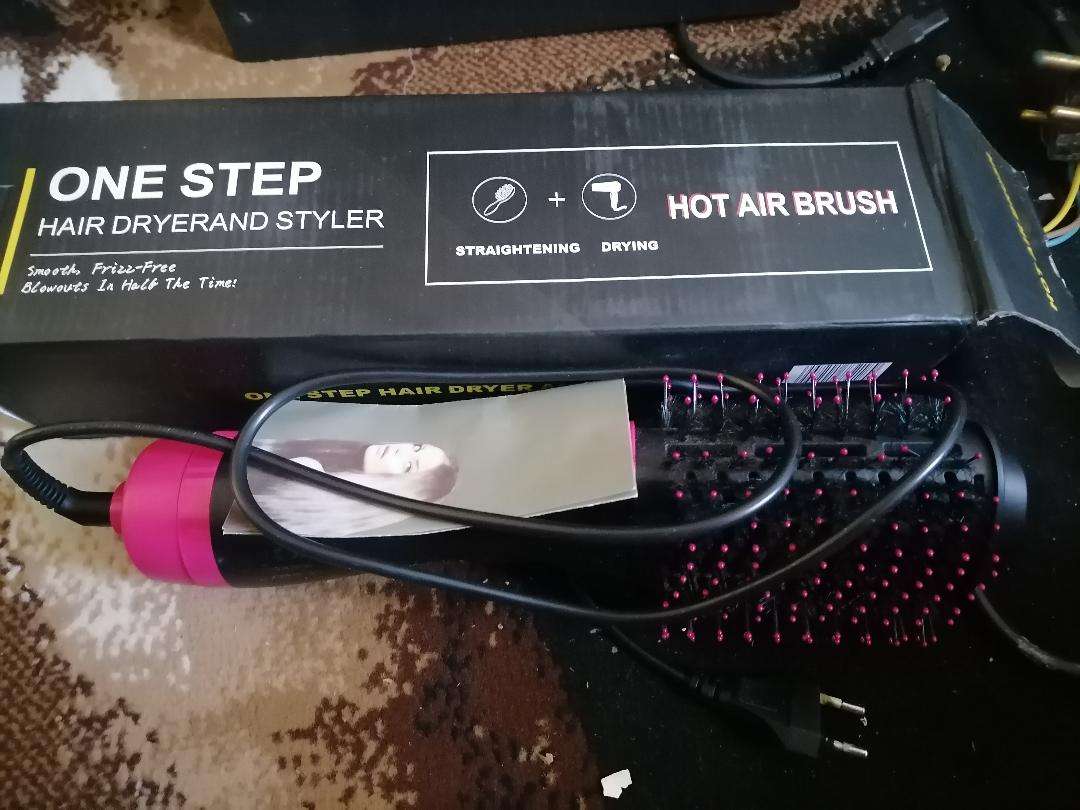 *WEEKEND SPECIAL*LOT OF ELECTRONICS*LOOKS NEW, NOT TESTED*ONE BID FOR LOT**