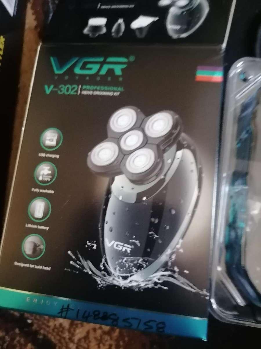 *WEEKEND SPECIAL*LOT OF ELECTRONICS*LOOKS NEW, NOT TESTED*ONE BID FOR LOT**