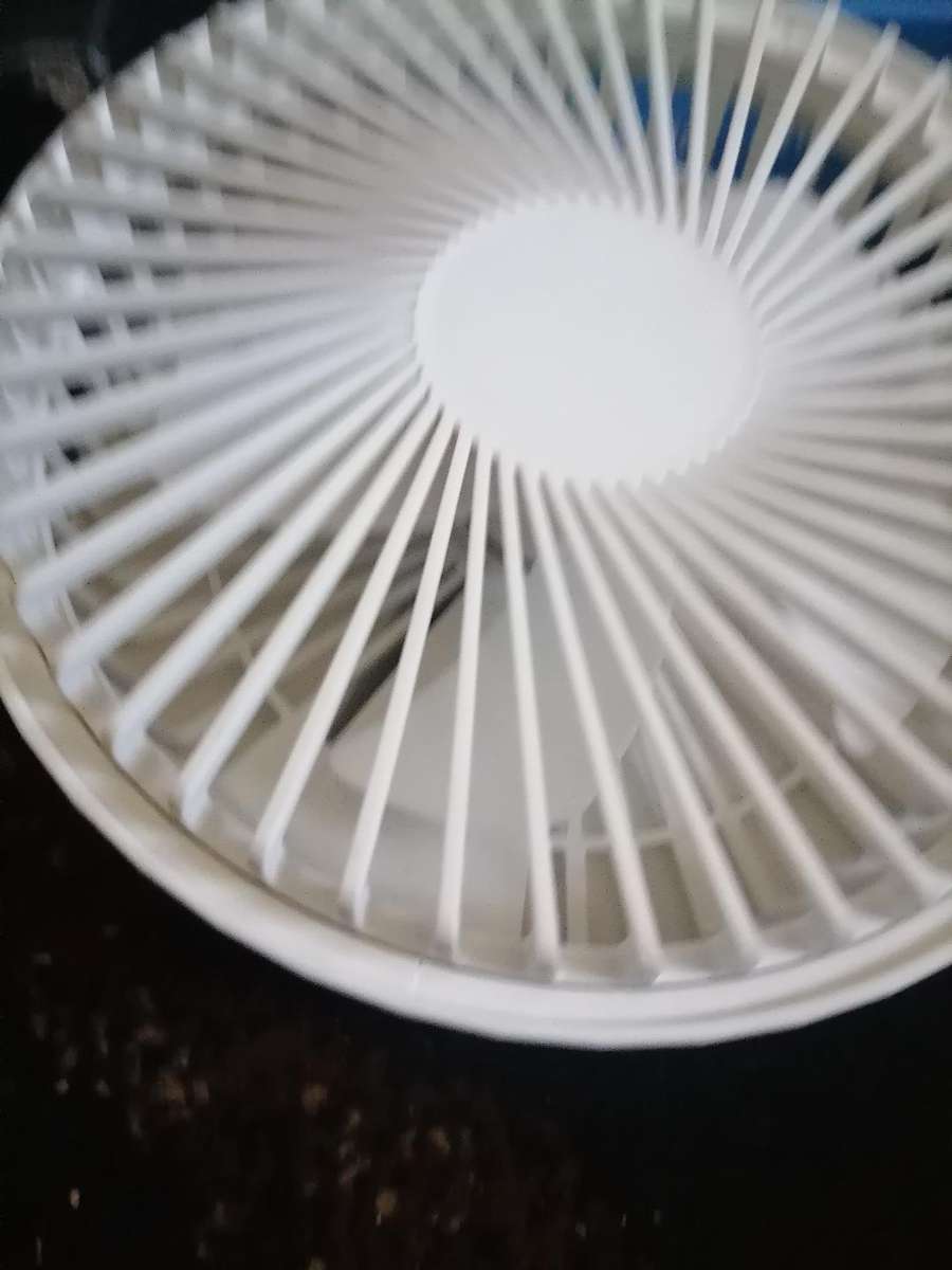 *WEEKEND SPECIAL*LOT OF ELECTRONICS*LOOKS NEW, NOT TESTED*ONE BID FOR LOT**