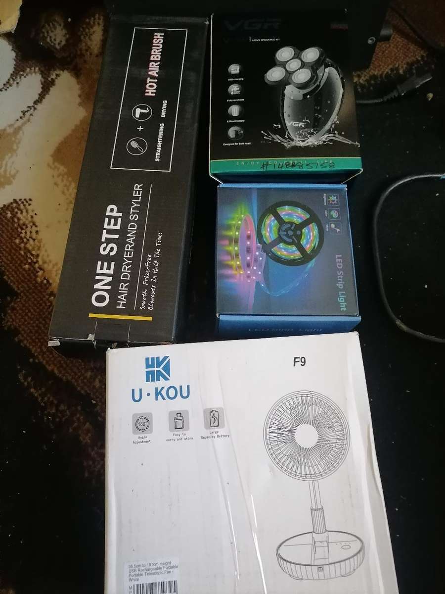 *WEEKEND SPECIAL*LOT OF ELECTRONICS*LOOKS NEW, NOT TESTED*ONE BID FOR LOT**