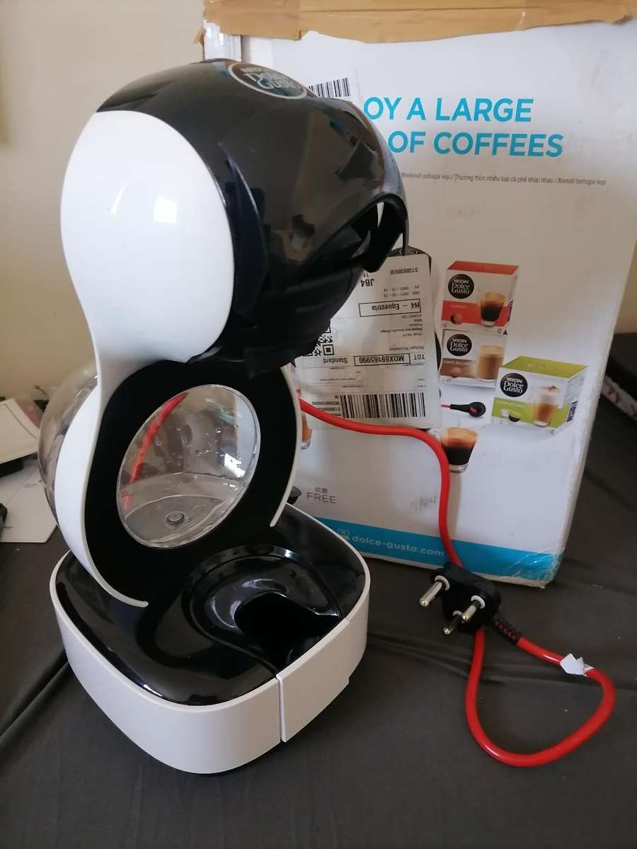 NESTLE DOLCE GUSTO LUMIO COFFEE MACHINE, LEAVER MISSING ON TOP**