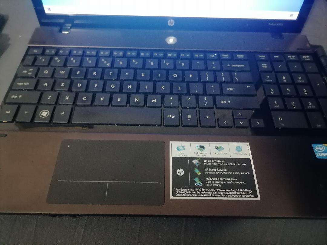 i3 HP PROBOOK 4520S LAPTOP, EXCELLENT CONDITION, WINDOWS 10*MUST STAY PLUGGED IN*