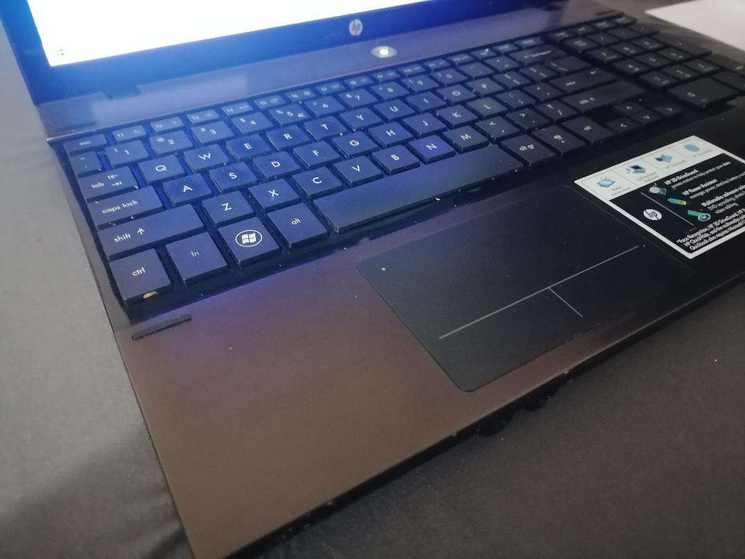 i3 HP PROBOOK 4520S LAPTOP, EXCELLENT CONDITION, WINDOWS 10*MUST STAY PLUGGED IN*