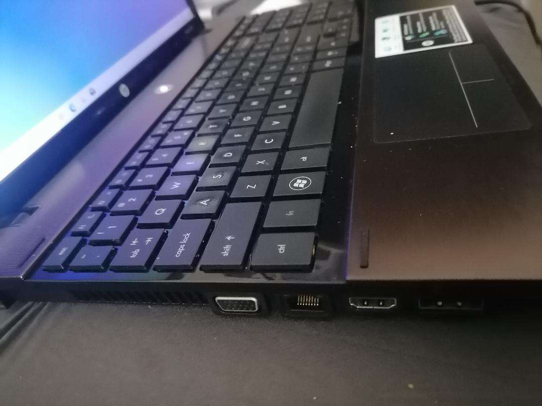 i3 HP PROBOOK 4520S LAPTOP, EXCELLENT CONDITION, WINDOWS 10*MUST STAY PLUGGED IN*