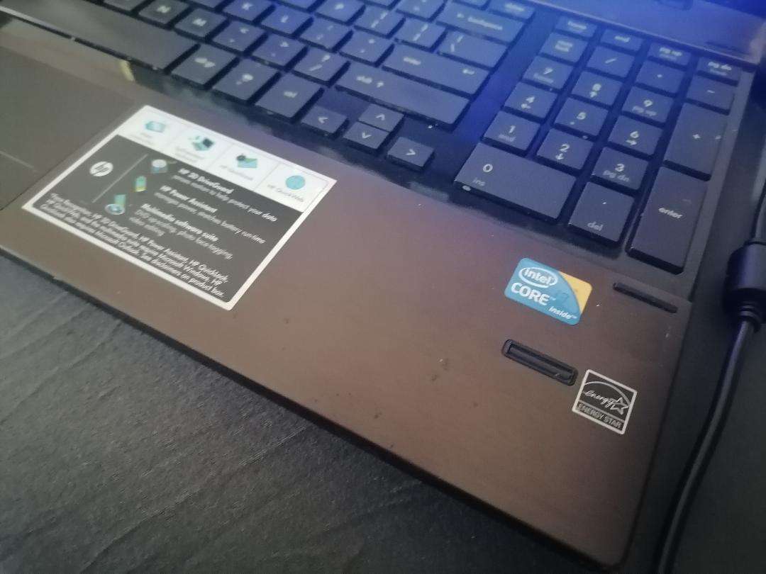 i3 HP PROBOOK 4520S LAPTOP, EXCELLENT CONDITION, WINDOWS 10*MUST STAY PLUGGED IN*