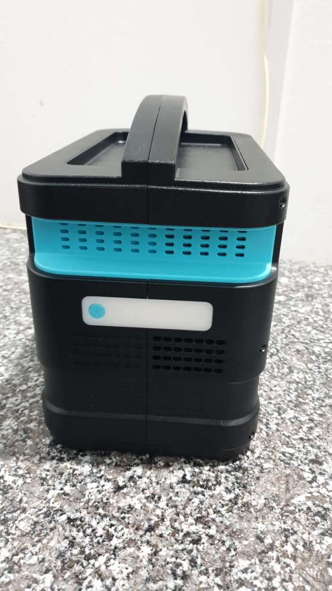 *WEEKEND SPECIAL**POWERUP 500W 518Wh LITHIUM-ION PORTABLE POWER STATION IN BOX WITH ACCESSORIES*