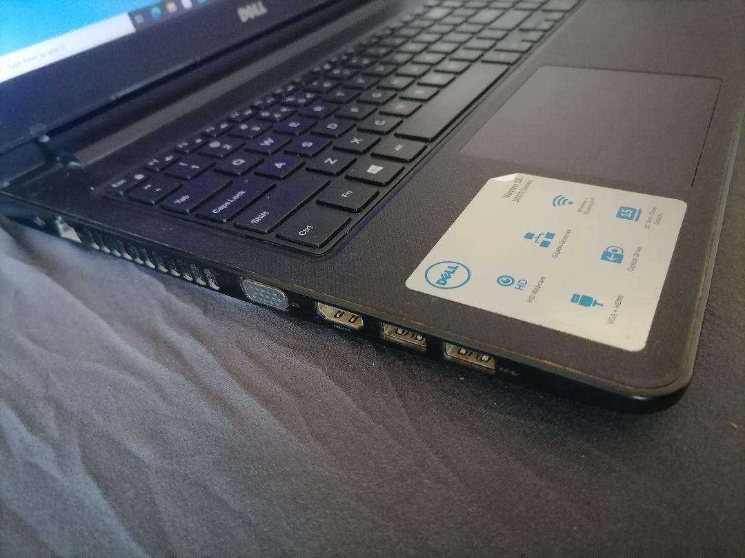 REFURBISHED i5 7TH GEN DELL VOSTRO 15 3000 SERIES, 2.5GHZ,8GB RAM,500GB HDD,W10/OFFICE,CHARGER*