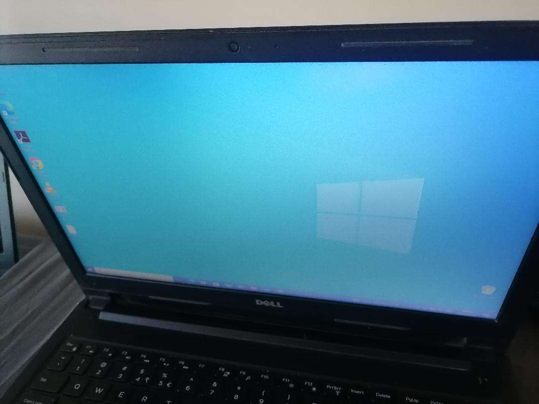 REFURBISHED i5 7TH GEN DELL VOSTRO 15 3000 SERIES, 2.5GHZ,8GB RAM,500GB HDD,W10/OFFICE,CHARGER*