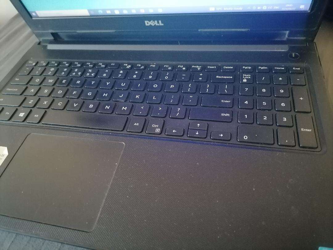 REFURBISHED i5 7TH GEN DELL VOSTRO 15 3000 SERIES, 2.5GHZ,8GB RAM,500GB HDD,W10/OFFICE,CHARGER*