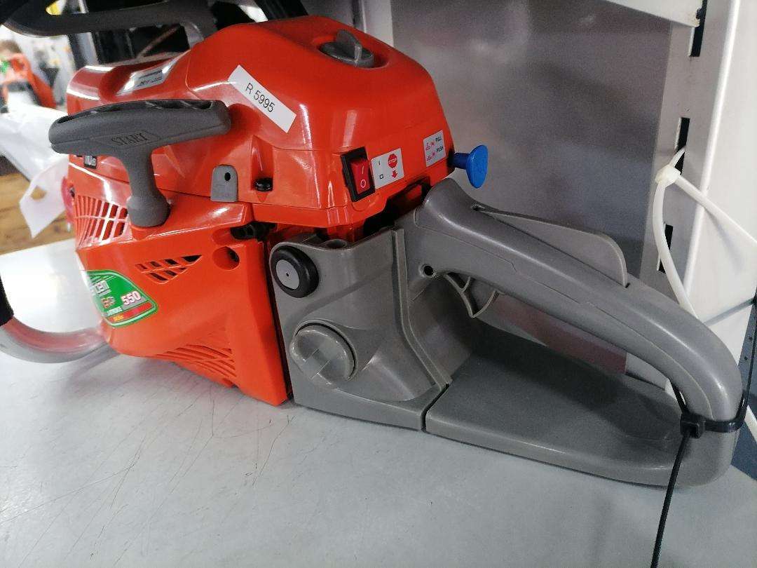 *PRE BLACK FRIDAY SPECIAL*TANDEM 55CC CHAINSAW WITH CHAIN/BAR IN BOX,TOOLS