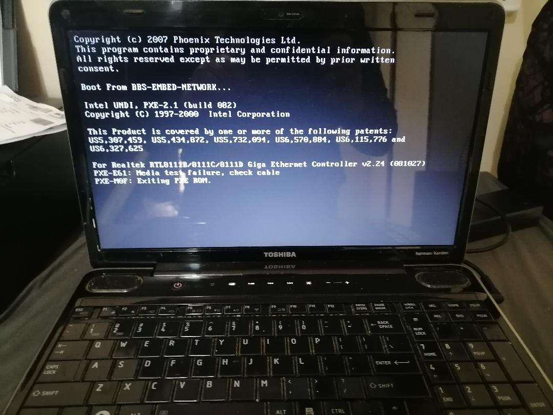 *TOSHIBA SATELITE A500 LAPTOP WITH HARMON KARDON SOUND.HDD NOT DETECTED*