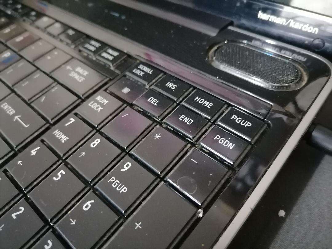 *TOSHIBA SATELITE A500 LAPTOP WITH HARMON KARDON SOUND.HDD NOT DETECTED*