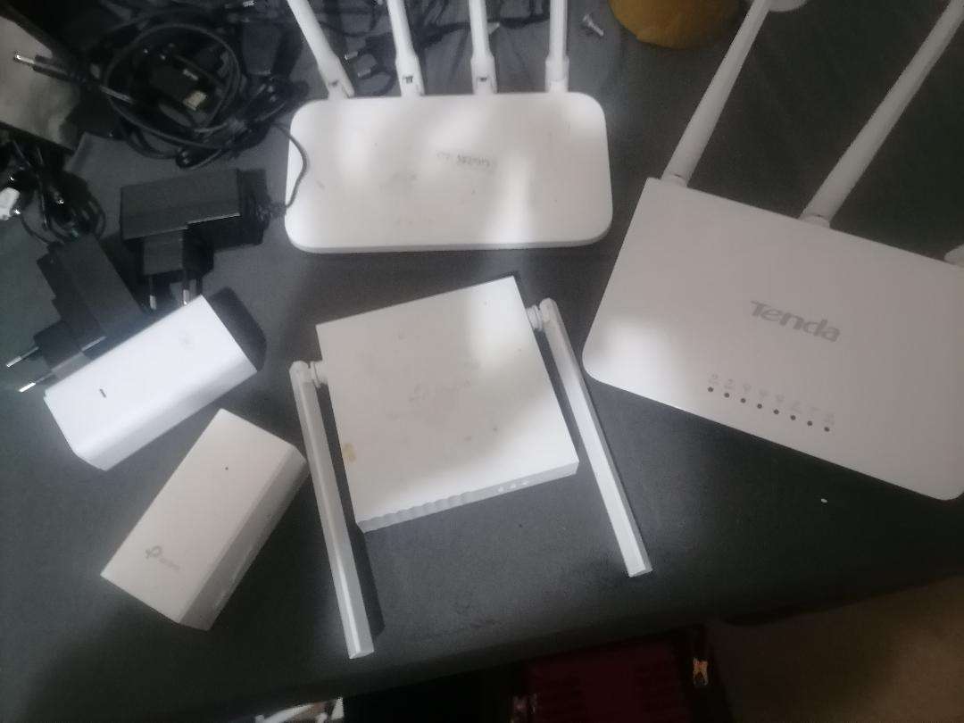 LOT OF WIFI ROUTERS ETC,ONE BID FOR THE LOT