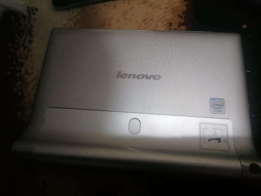 LOT OF WIFI ROUTERS,APPLE IPAD,LENOVO YOGA TABLET,POUCHES ETC*sold as is*one bid for lot*