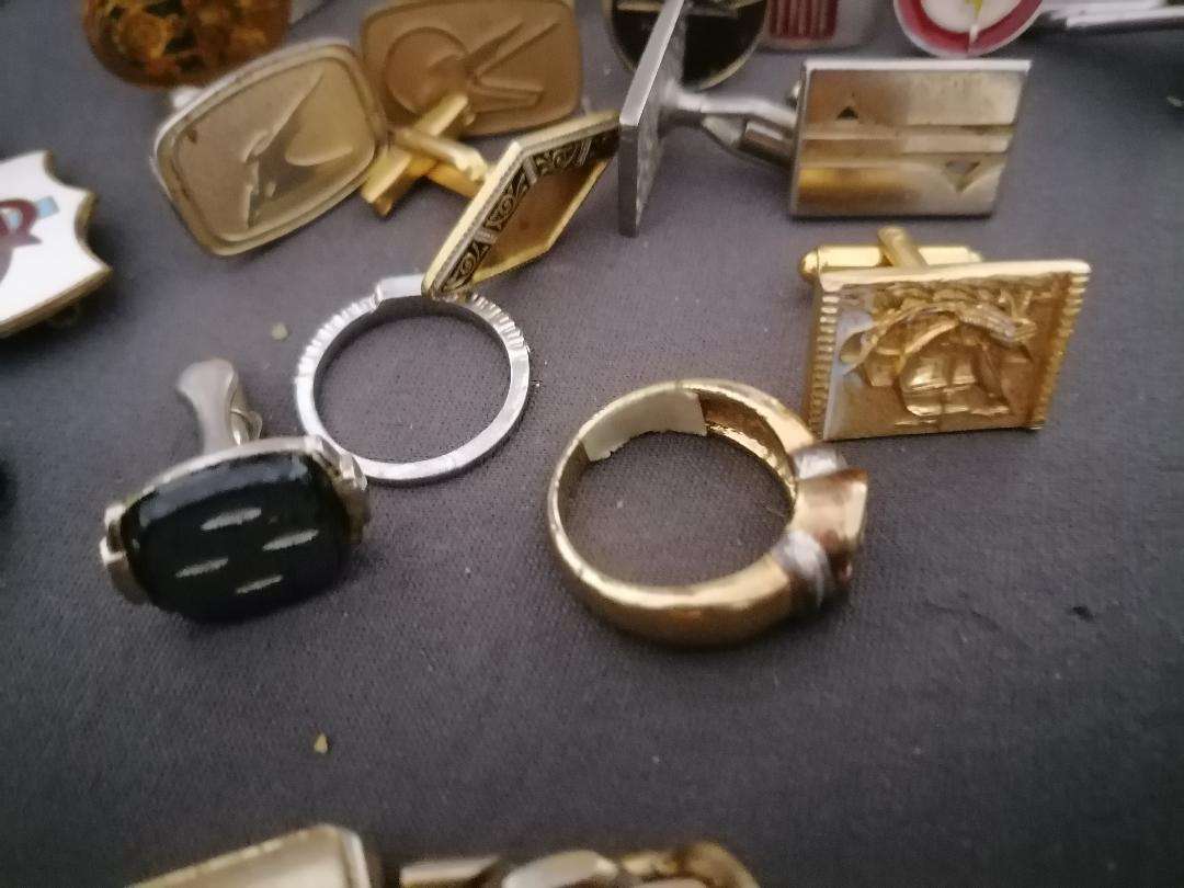 *LOT OF CUFFLINKS,WATCH,RINGS ETC*