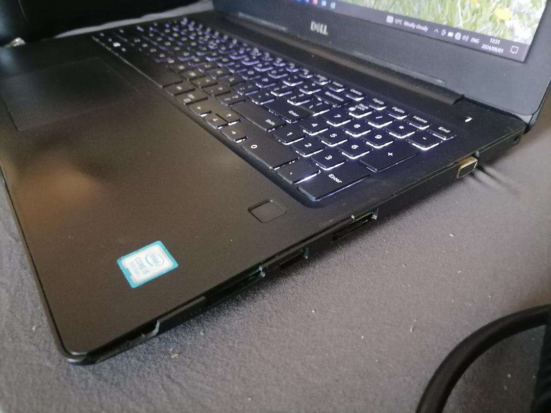 REFURBISHED i5 DELL LATITUDE E3590 8TH GEN ,8GB RAM,250GB SSD,BATTERY 100%ORIGINAL,CHARGER