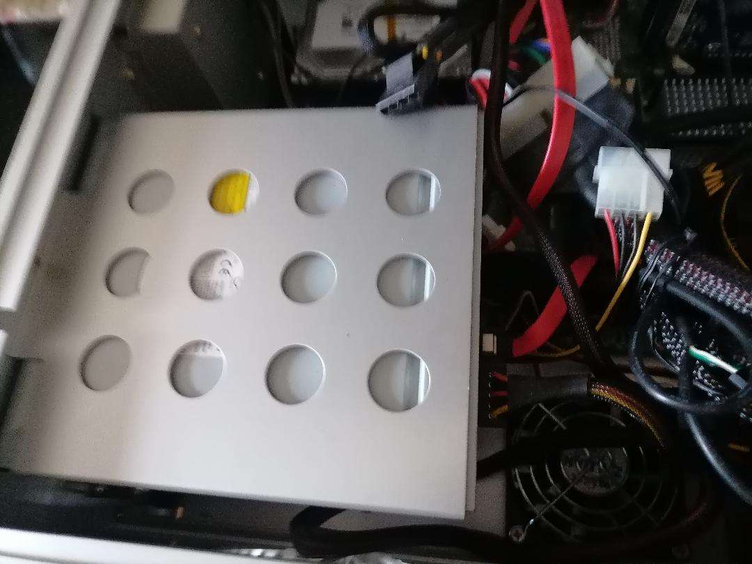 ZALMAN DD160XT HTPC HOME THEATRE ENCLOSURE PC WITH 7 INCH TOUCH SCREEN*POWERS ON AND OFF**