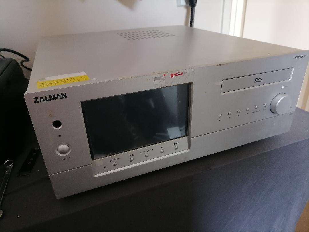 ZALMAN DD160XT HTPC HOME THEATRE ENCLOSURE PC WITH 7 INCH TOUCH SCREEN*POWERS ON AND OFF**