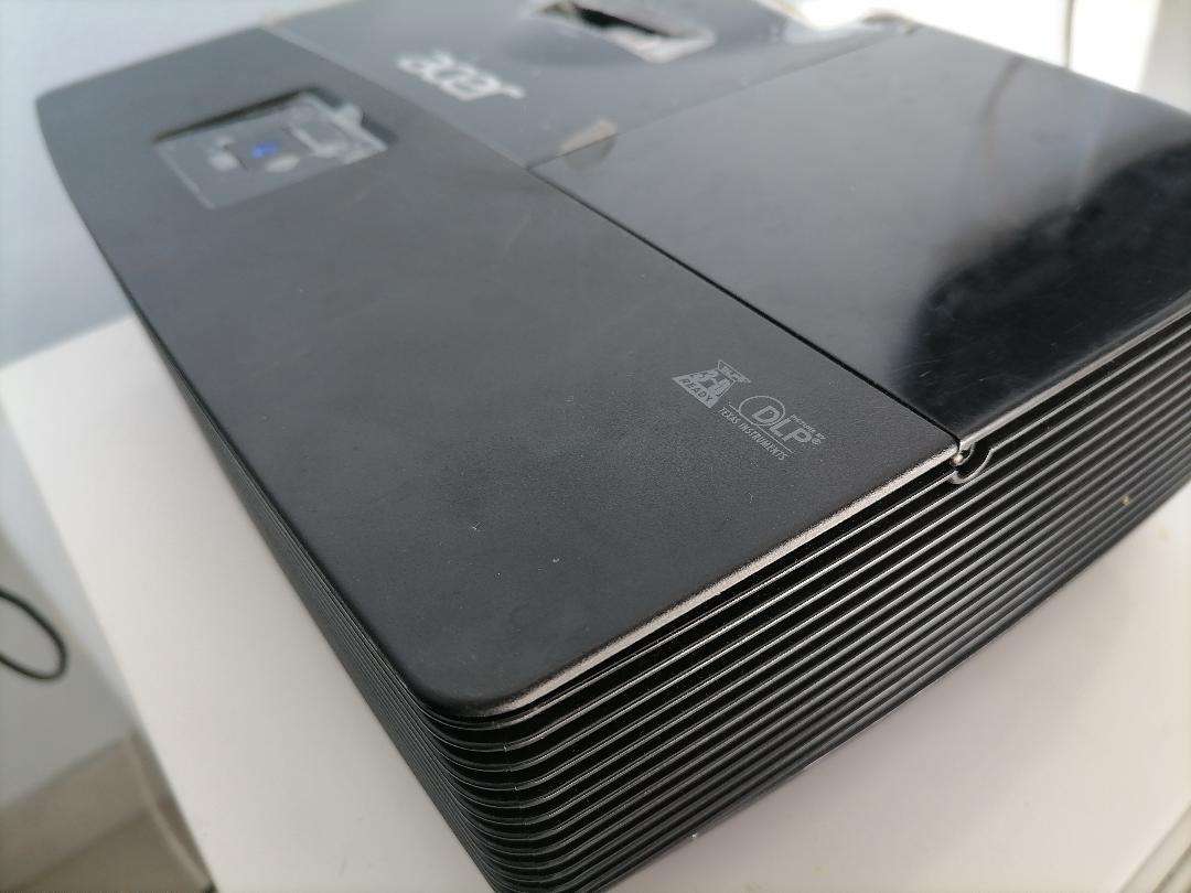 **ACER X113 3D READY PROJECTOR*TOP QUALITY**