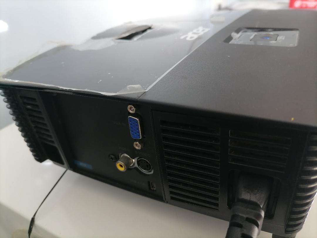 **ACER X113 3D READY PROJECTOR*TOP QUALITY**