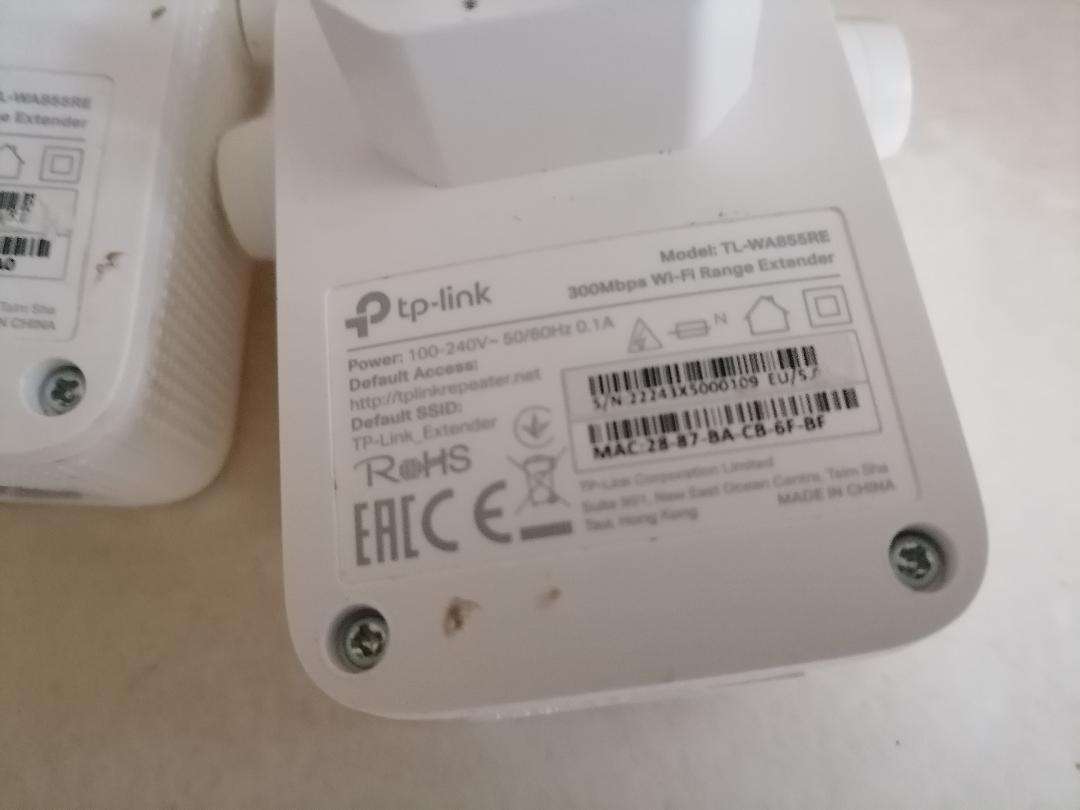 LOT OF 2 X TP LINK TL-WA855RE 300MPS WIFI RANGE EXTENDERS*ONE BID FOR BOTH**